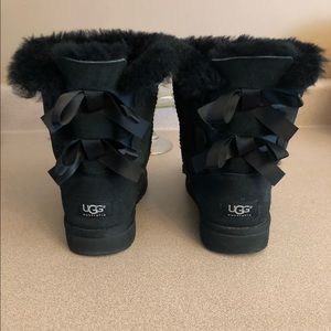 UGG Bailey bows girls boots